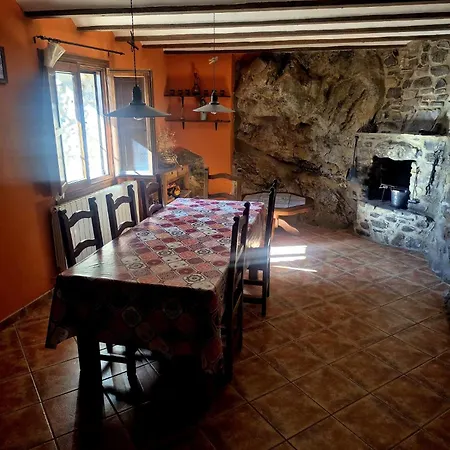 La Casa Del Arco * Añón